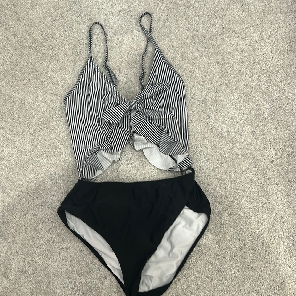 Women swimsuit  black and white striped size medium